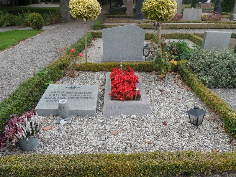 Grave number: ÖT GNK2D     1, 2