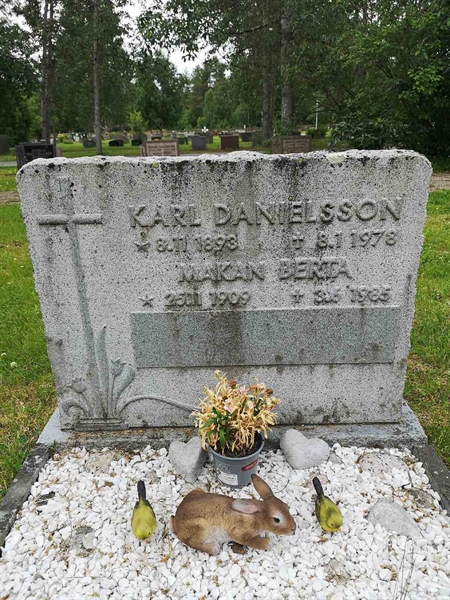 Hautatunnus: NK 09    40