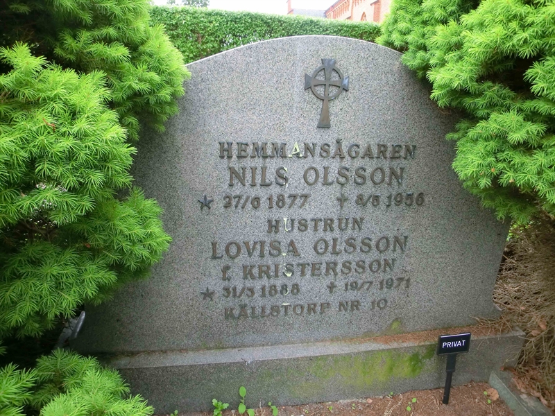 Grave number: KÄ E 122-125
