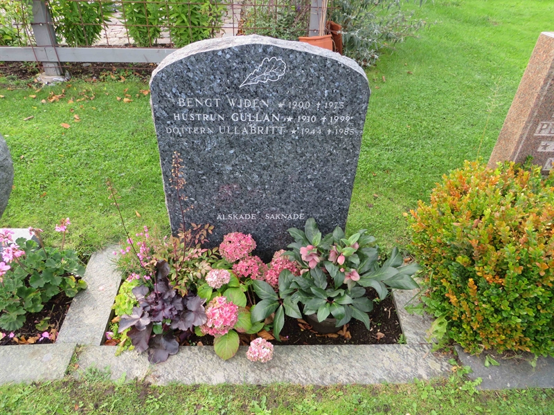 Grave number: 1 07   13