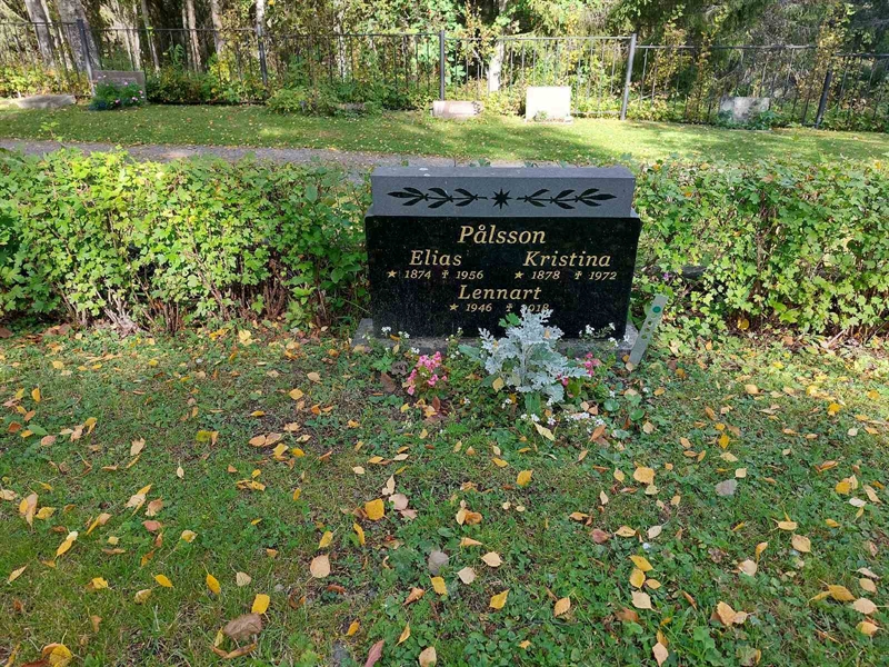 Grave number: FÖ 4    89, 90