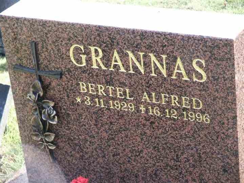 Grave number: 1 GA 04 336-338