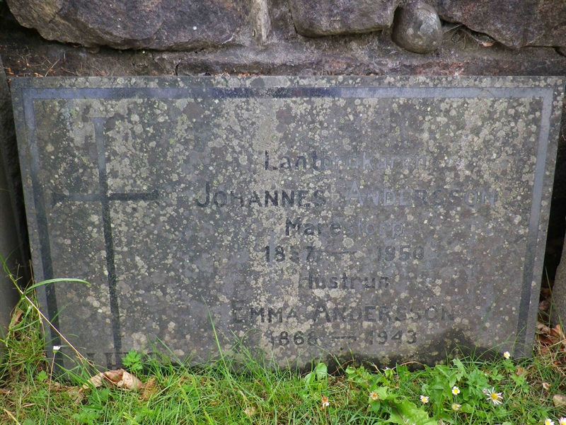 Grave number: LO E    52, 53