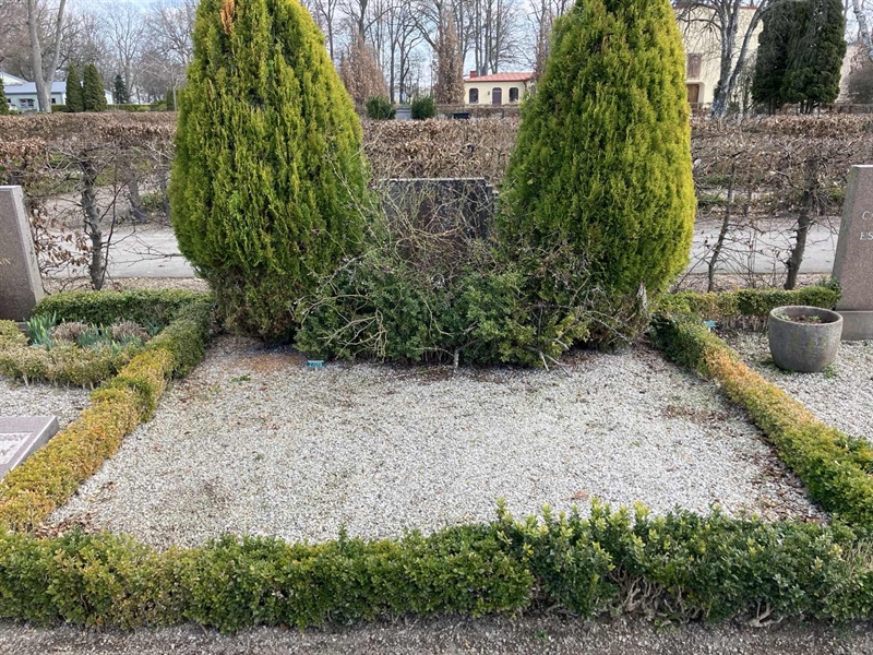 Grave number: Ö 27y    19a, 19b