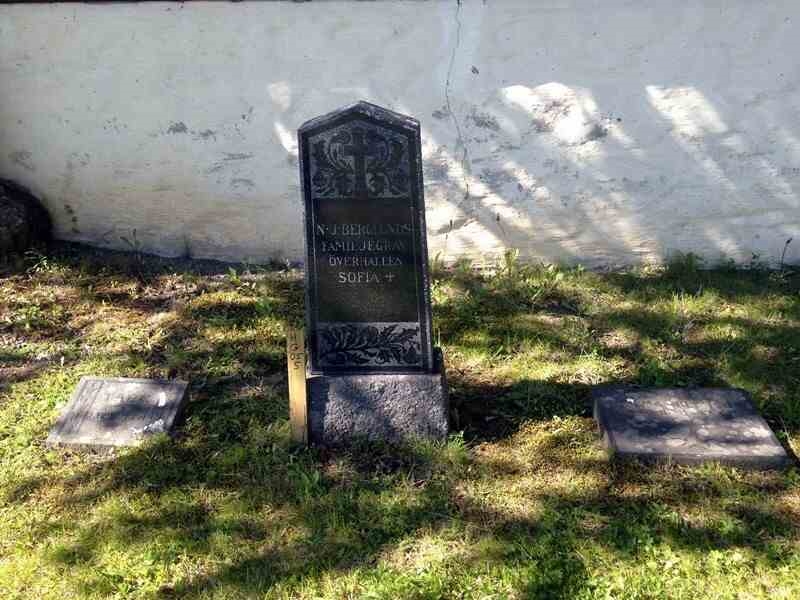 Grave number: HG 05     5