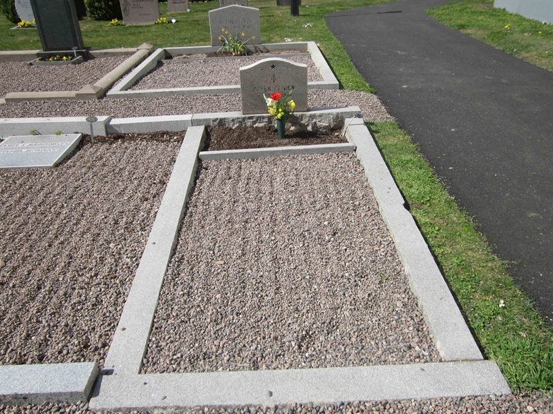 Grave number: 04 B   22