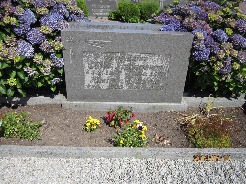 Grave number: 8 M 15-16