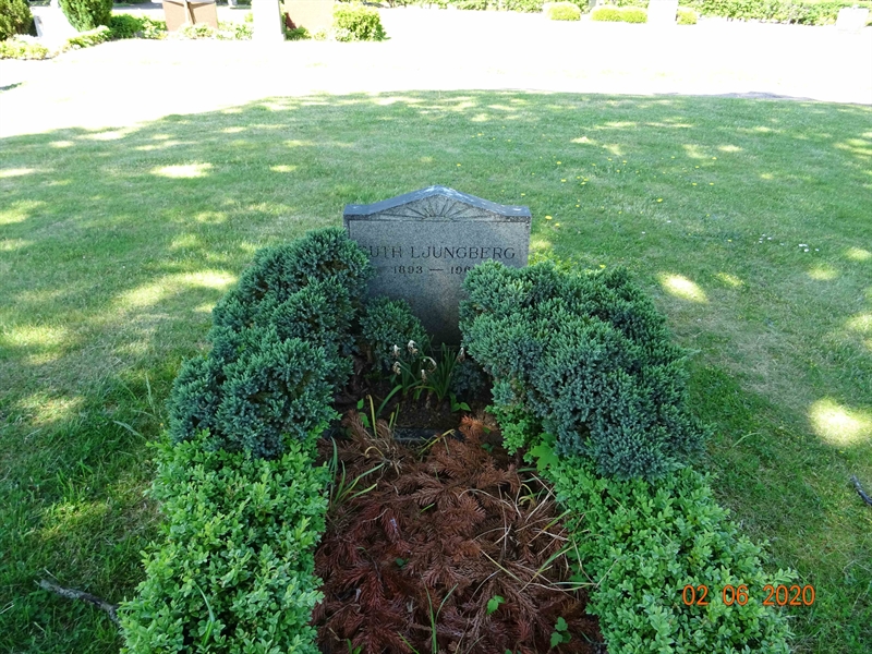 Grave number: NK 2 EC     6