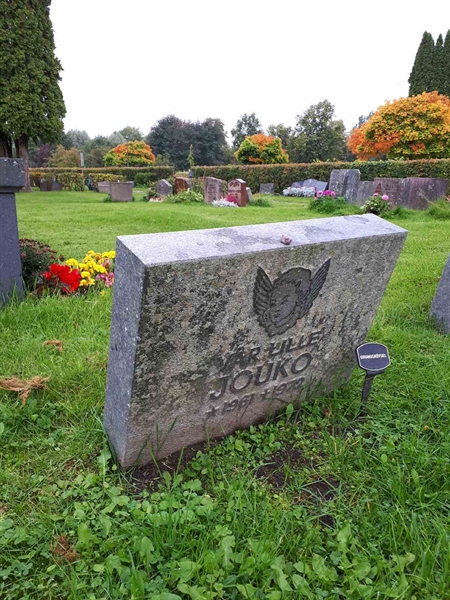 Grave number: NK F B  1055