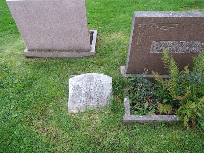 Grave number: 1 06  173