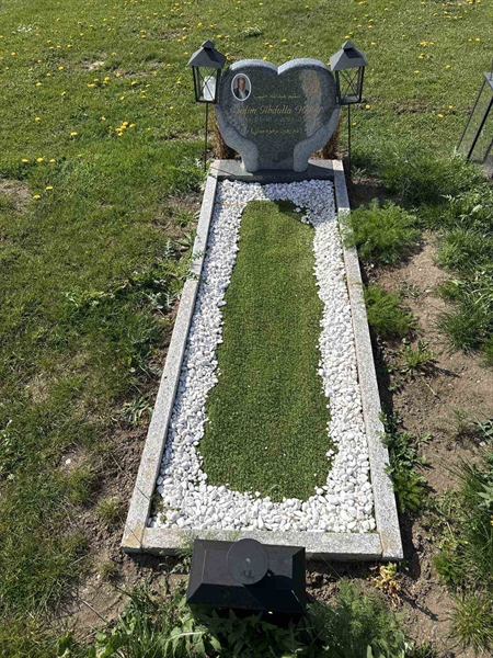 Grave number: R 03 924