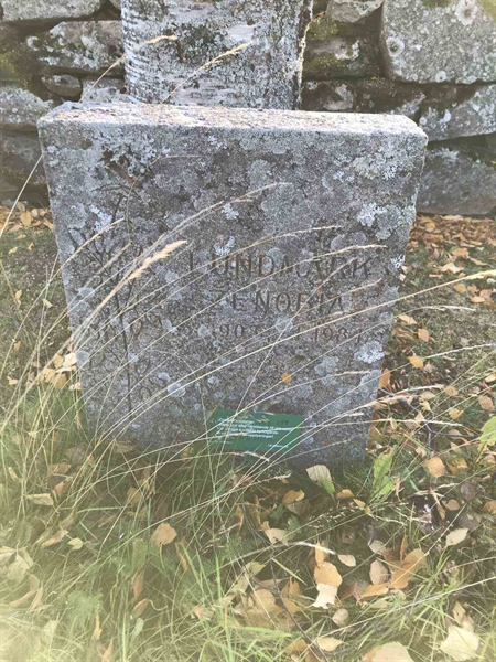 Grave number: ÅR B   354