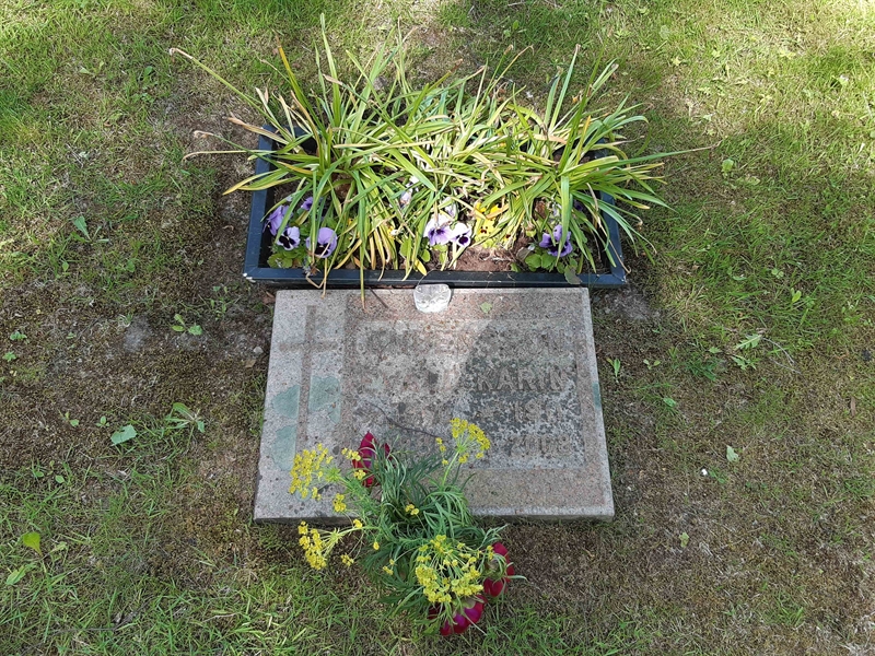 Grave number: KA 16    25
