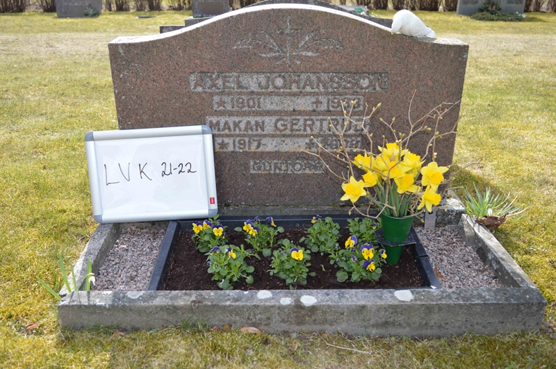 Grave number: LV K    21, 22