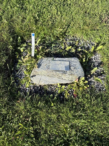 Grave number: 4 N NF   170