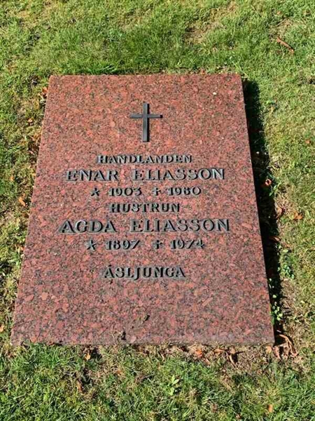 Grave number: NK D   291, 292