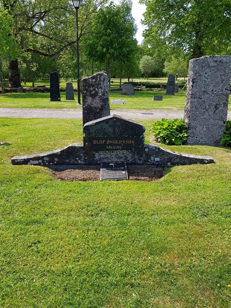 Grave number: kö 01 02    46-49