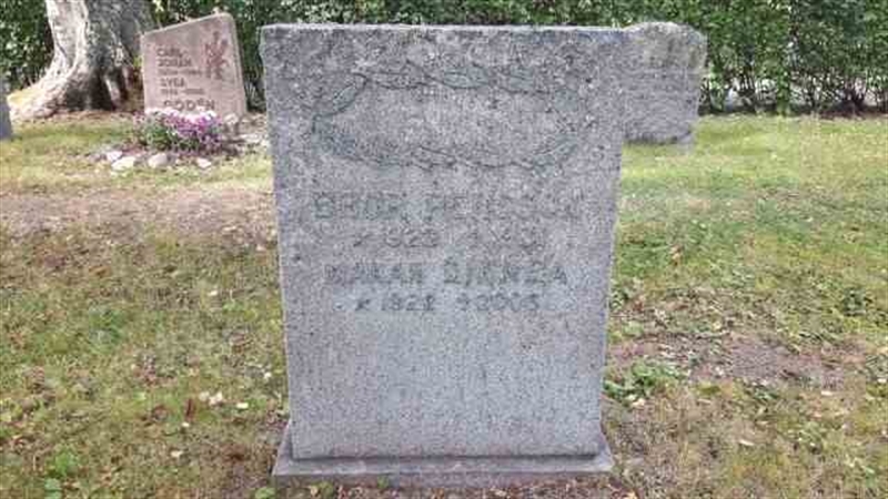 Grave number: 1 1  1254