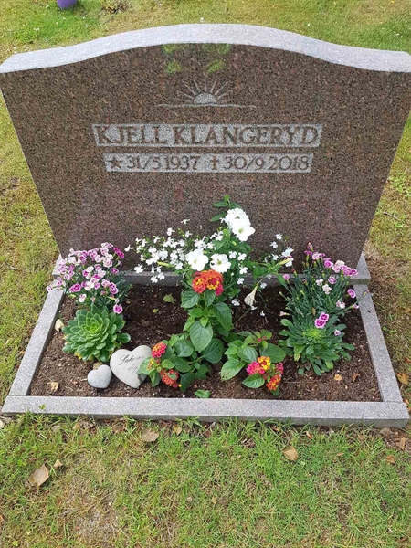 Grave number: 01    61