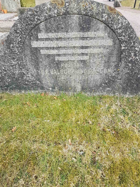 Grave number: RK L 1     1, 2