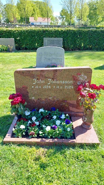 Grave number: 1 5 57, 58