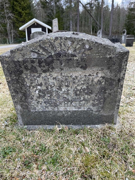 Grave number: R 2   136-E