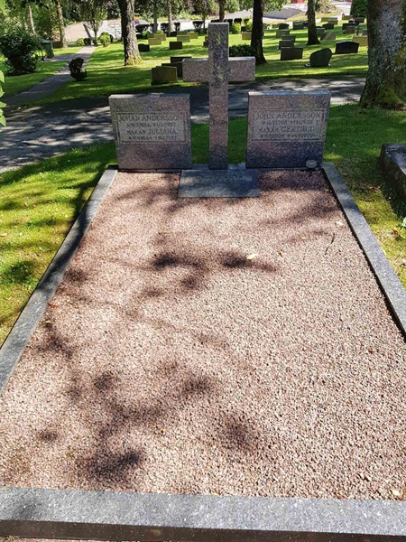 Grave number: 01  2066