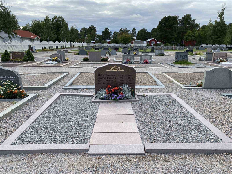 Grave number: 2 07   130