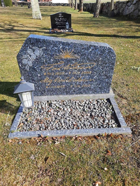 Grave number: OG P    42-43
