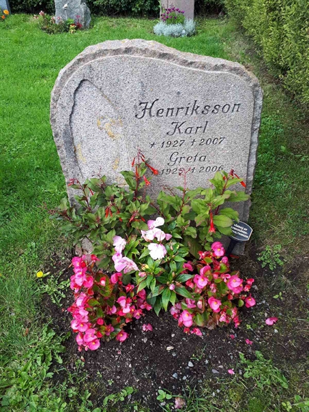 Gravnummer: NK F D   401