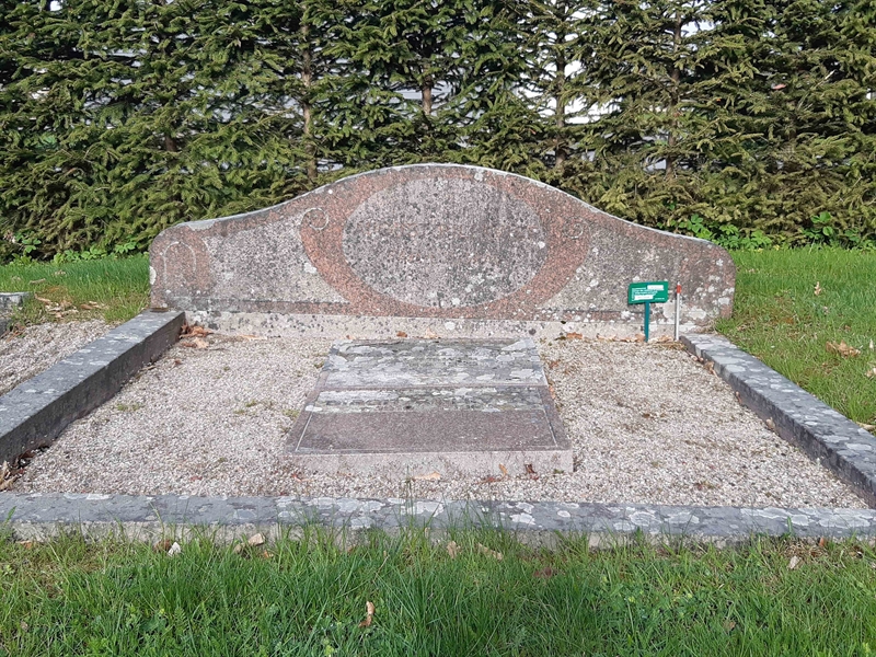 Grave number: NO 24    27