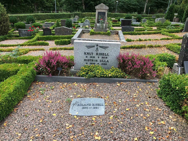 Grave number: Kå 21    46, 47