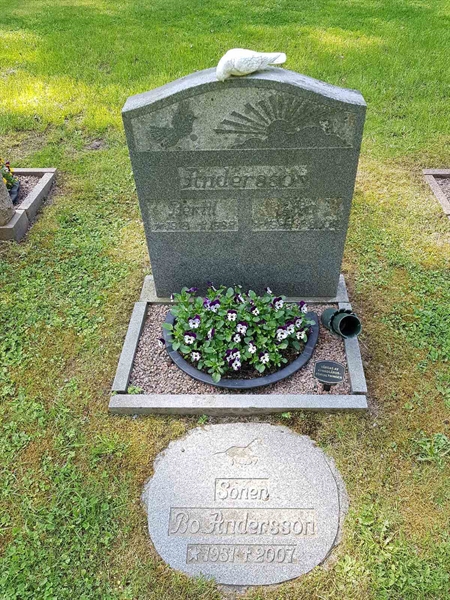 Grave number: 01  4422