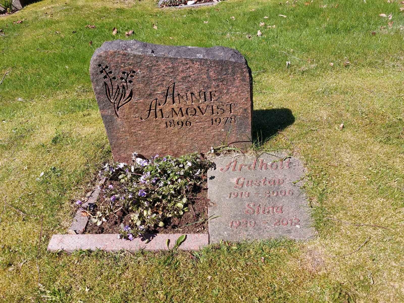Grave number: HV 35   18