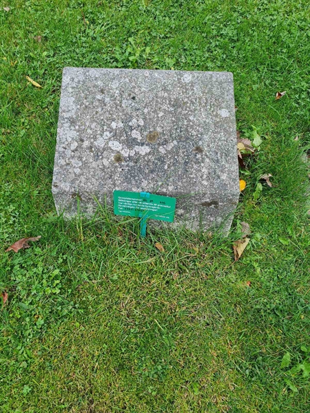 Grave number: KG 09   676