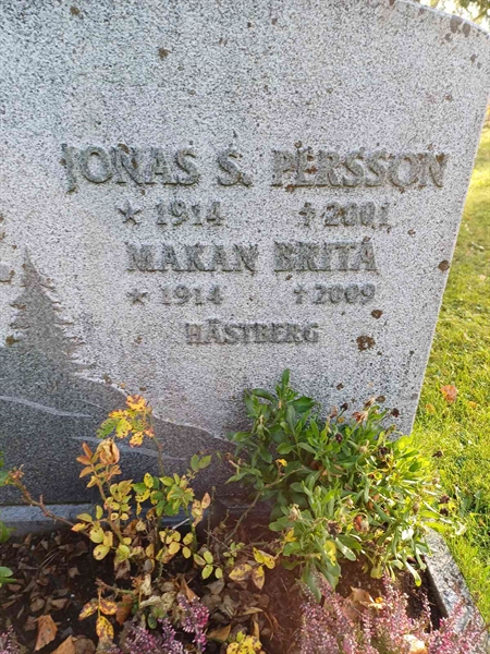 Grave number: JÄ 1 B 3232, 3233, 3234