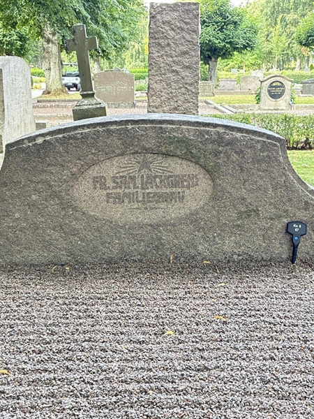 Grave number: 33 6    67