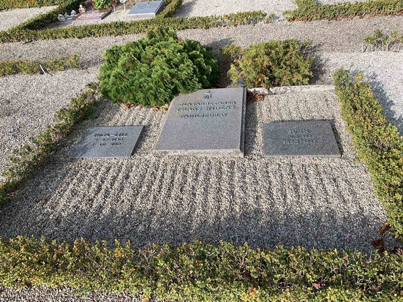 Grave number: NK D 137-138