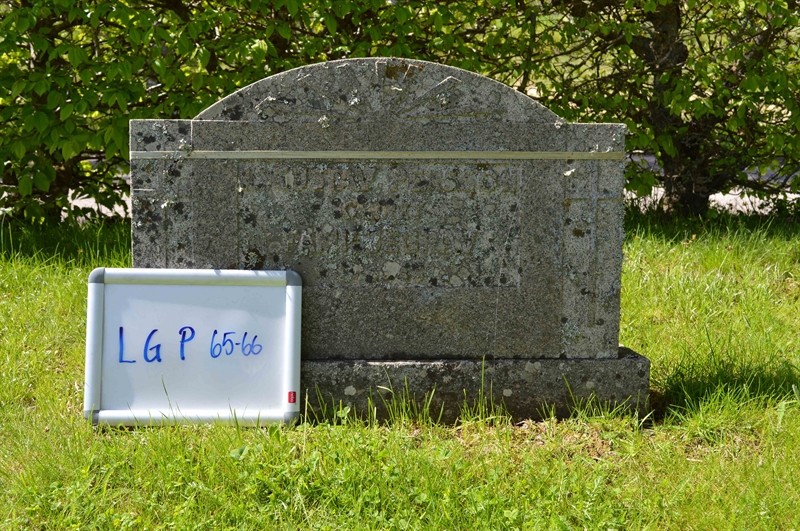 Grave number: LG P    65, 66