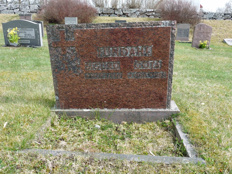 Grave number: LE 6   70