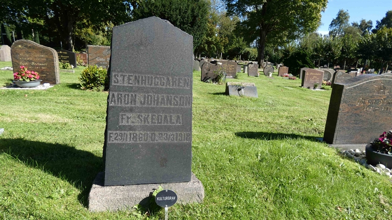 Grave number: SN D   174