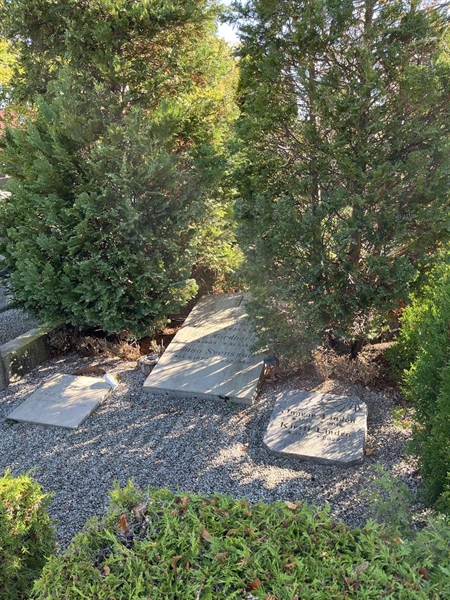 Grave number: VK II    53