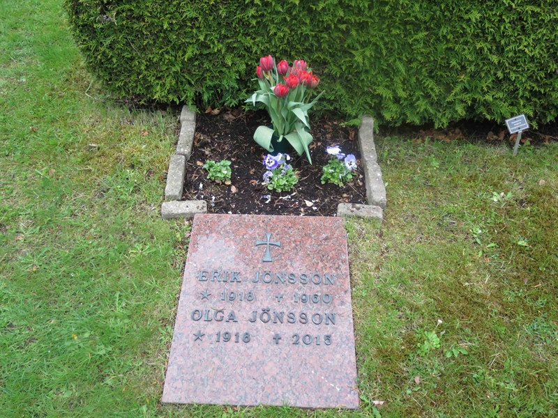 Grave number: HÖB N.UR   337