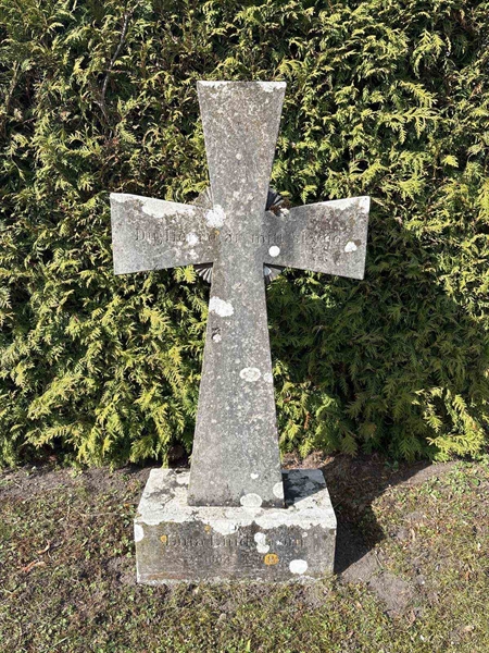 Gravnummer: LI    23