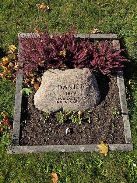 Grave number: T A B   546