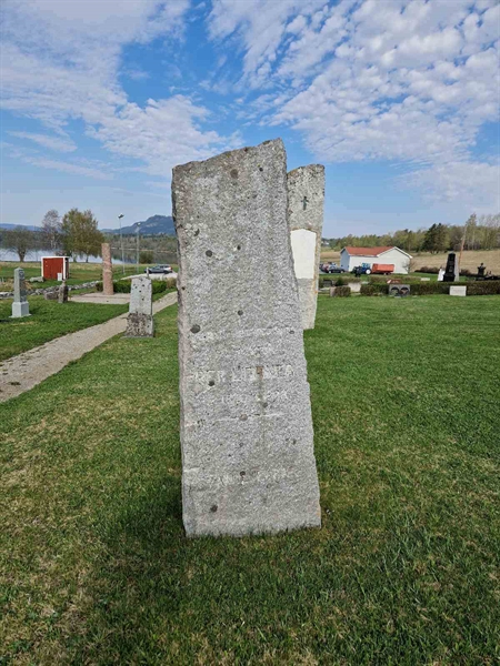 Grave number: 501 02 236-240