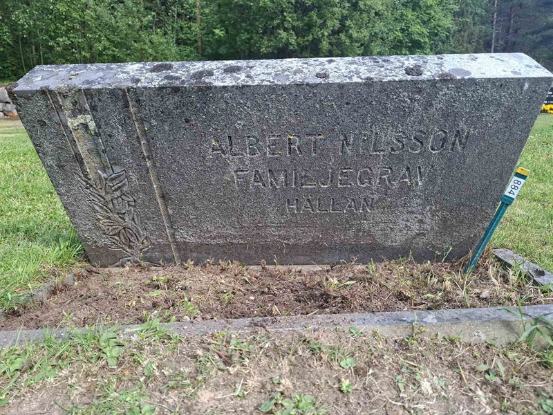 Grave number: 001 2   884