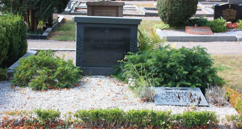 Grave number: Ö 19i   125, 126