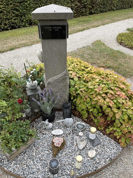 Gravnummer: NK URN XII 12:15