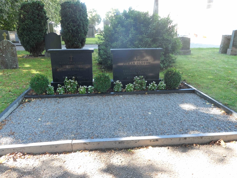Grave number: SK E    75, 76, 87